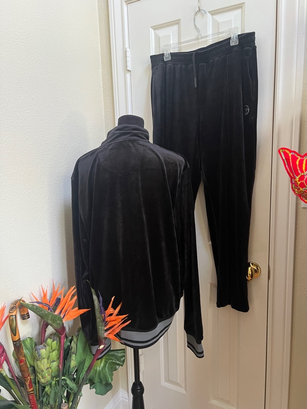 Sergio Tacchini Viaggioa Track Jacket- pants set suit Black Beauty large 31” in - Picture 5 of 11